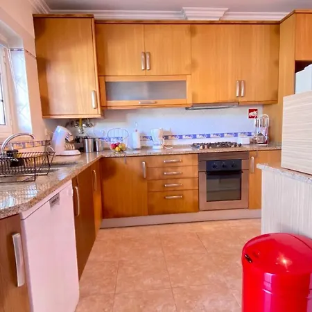 Moradia Alex Beach House - 3 Bedroom With Garden Bbq Casa vacanze