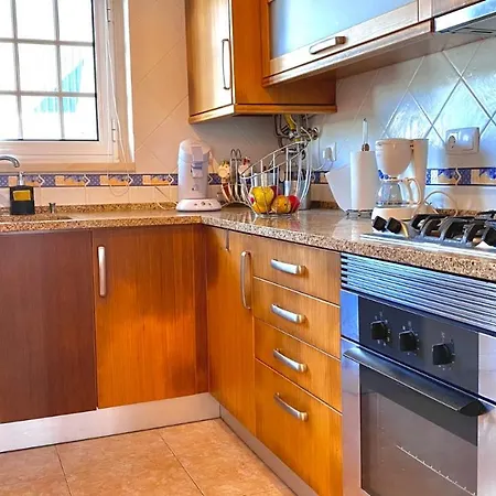 Moradia Alex Beach House - 3 Bedroom With Garden Bbq *