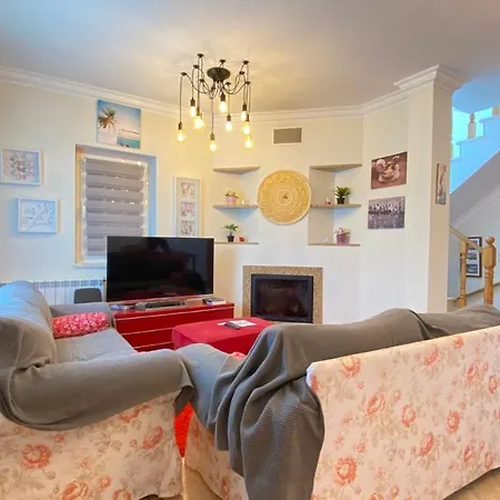 Moradia Alex Beach House - 3 Bedroom With Garden Bbq * Ericeira