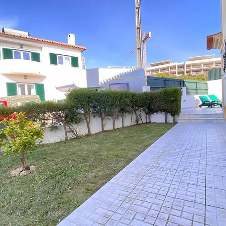 Casa vacanze Moradia Alex Beach House - 3 Bedroom With Garden Bbq Ericeira