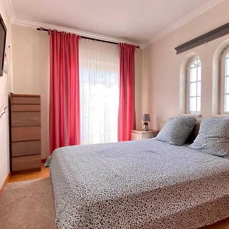 Casa vacanze Moradia Alex Beach House - 3 Bedroom With Garden Bbq